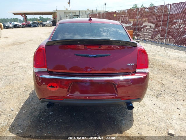 Chrysler 300 Touring 2018 2C3CCAAG4JH342560 Image 16