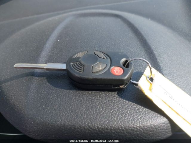 1FMCU9GX0GUA01155 Ford ESCAPE SE