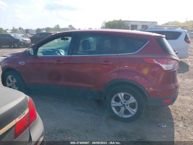 1FMCU9GX0GUA01155 Ford ESCAPE SE