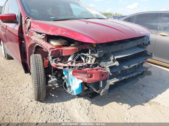 1FMCU9GX0GUA01155 Ford ESCAPE SE
