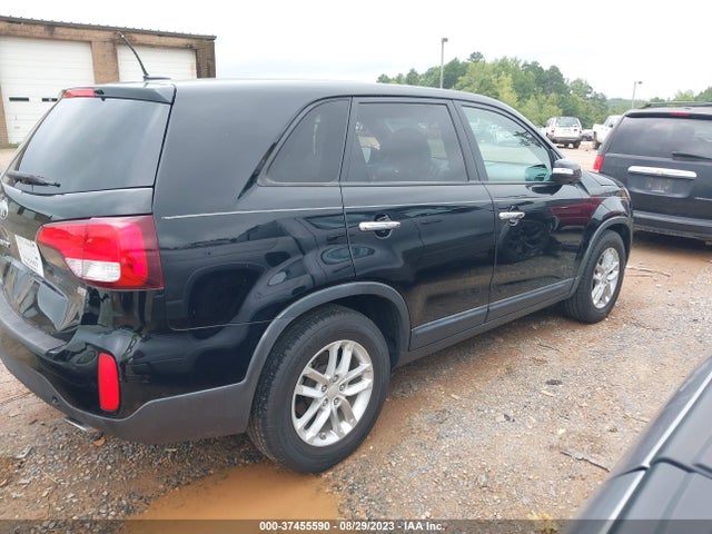 2014 KIA SORENTO LX VIN: 5XYKT3A65EG457182