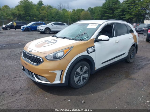 KNDCC3LC7H5071674 KIA NIRO EX