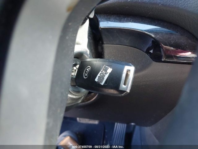 5XYKT3A64FG643829 KIA SORENTO LX