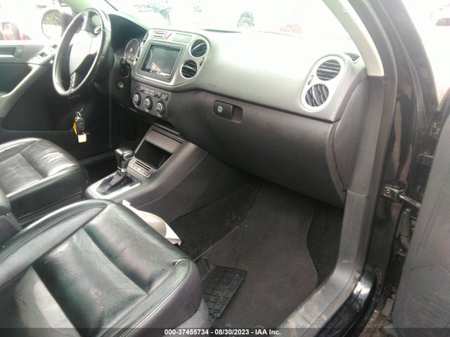 2010 VOLKSWAGEN TIGUAN SEL VIN: WVGAV7AX7AW001232