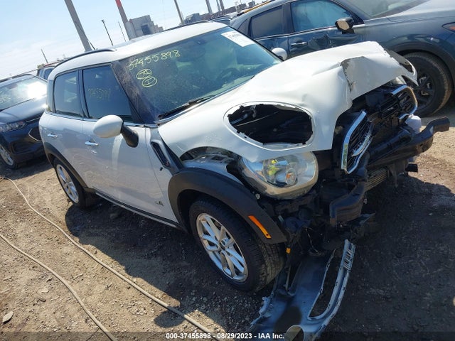2015 MINI COUNTRYMAN WMWZC5C54FWP45680 Photo 0