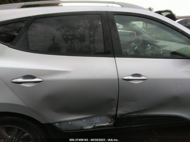 KM8JUCAG2FU955398 Hyundai TUCSON SE