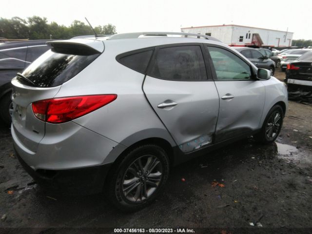 KM8JUCAG2FU955398 Hyundai TUCSON SE