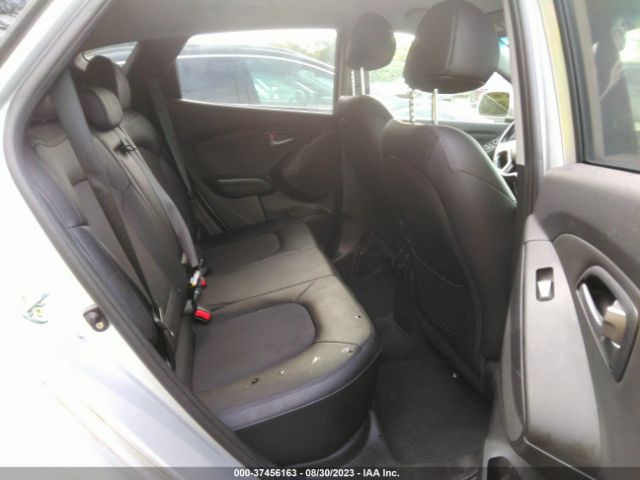 KM8JUCAG2FU955398 Hyundai TUCSON SE