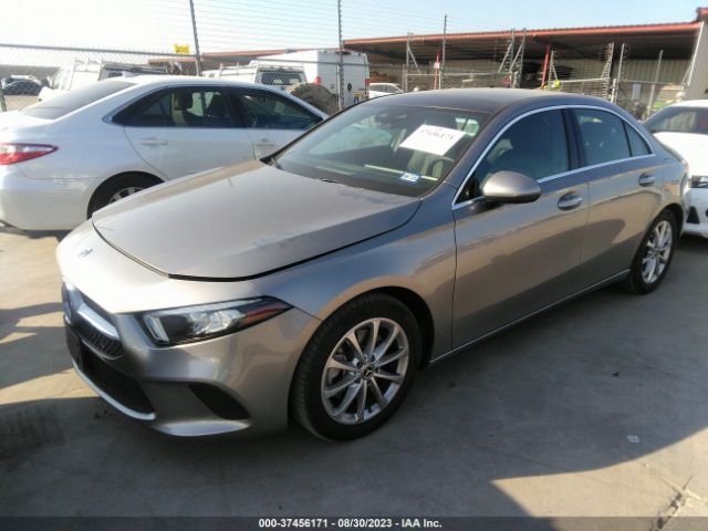 WDD3G4EB7KW027499 Mercedes-Benz A-class A 220
