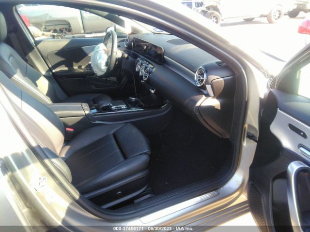 WDD3G4EB7KW027499 Mercedes-Benz A-class A 220