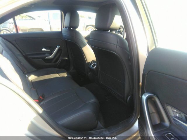WDD3G4EB7KW027499 Mercedes-Benz A-class A 220