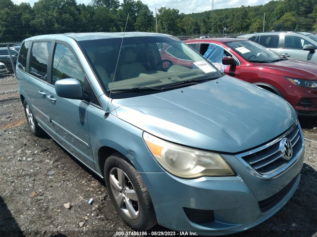 2010 VOLKSWAGEN ROUTAN SE VIN: 2V4RW3D13AR202676