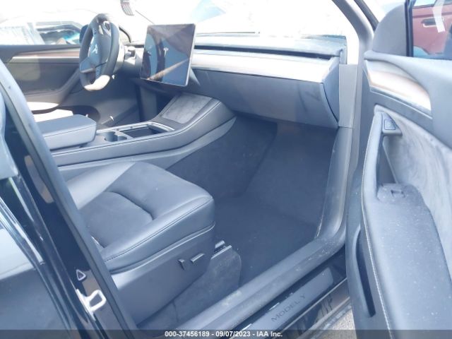 7SAYGDEF8PF745841 Tesla Model Y Performance