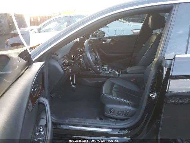 WAUANCF5XKA058413 Audi A5 Sportback Premium