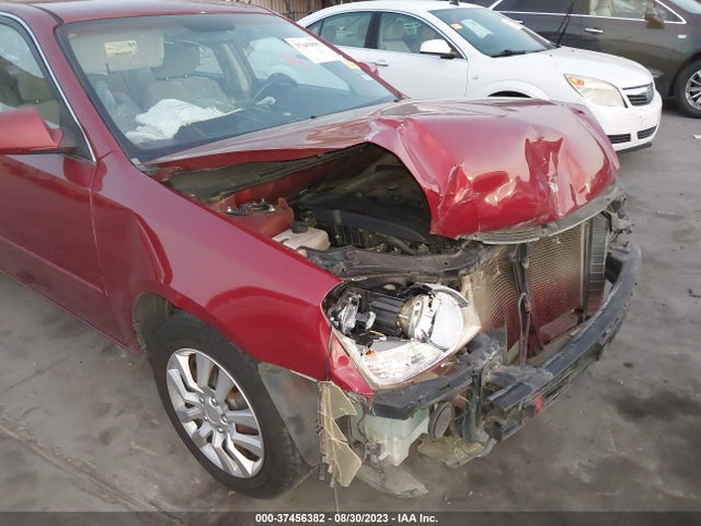2008 KIA OPTIMA LX VIN: KNAGE123185177374