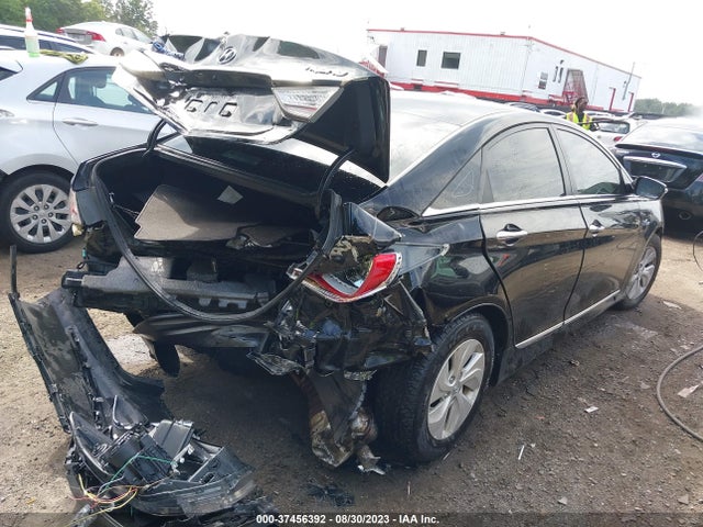 Hyundai SONATA HYBRID 2015 KMHEC4A44FA127645 Image 4