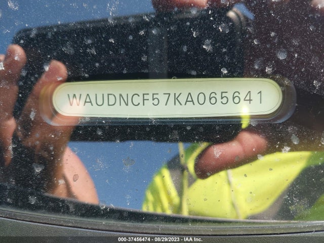 WAUDNCF57KA065641 Audi A5 Sportback Premium