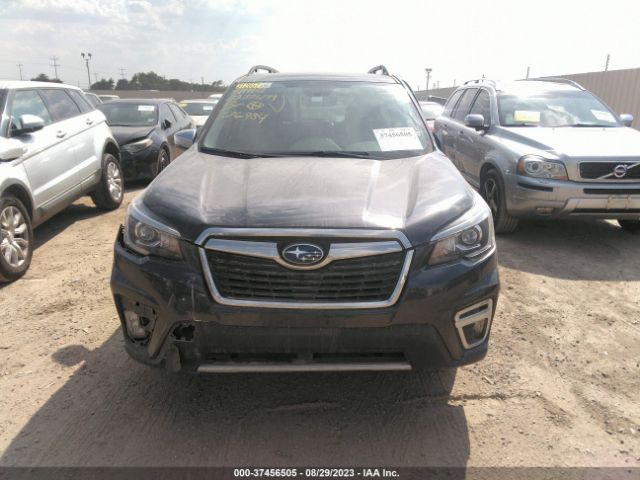 JF2SKAWC8KH576984 Subaru Forester Touring