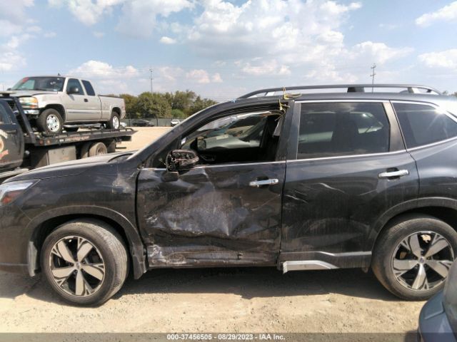 JF2SKAWC8KH576984 Subaru Forester Touring