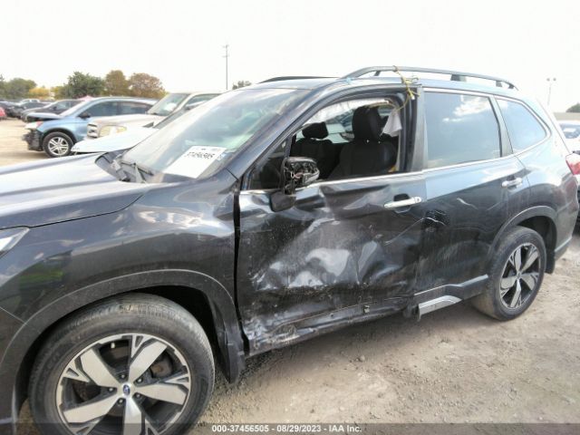 JF2SKAWC8KH576984 Subaru Forester Touring