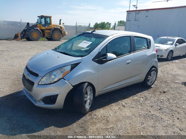 Chevrolet Spark Lt 2014 KL8CD6S98EC510062 Image 2