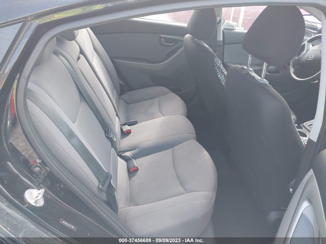 2016 HYUNDAI ELANTRA SE VIN: 5NPDH4AE7GH733400