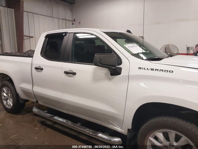Chevrolet Silverado 1500 Ltd Custom 2022 1GCRYBEKXNZ199874 Image 14