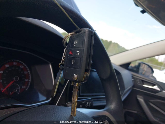 3VWN57BU8KM106547 Volkswagen JETTA S
