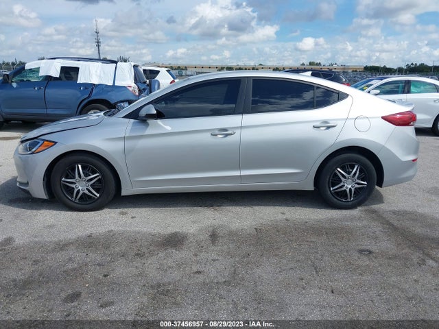 Hyundai ELANTRA SE 2018 5NPD74LF9JH384689 Image 14