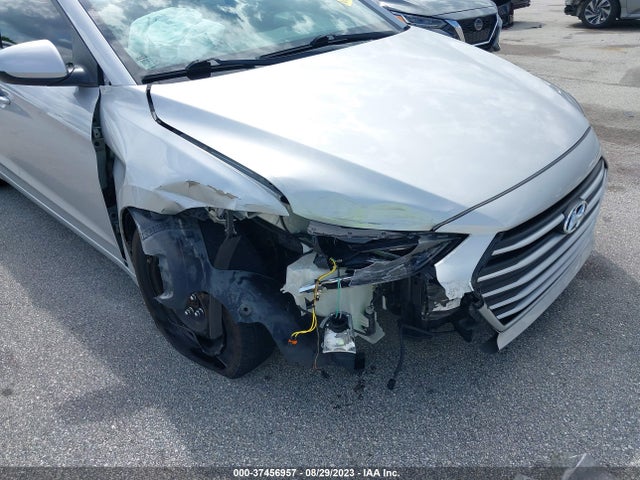 Hyundai ELANTRA SE 2018 5NPD74LF9JH384689 Image 6