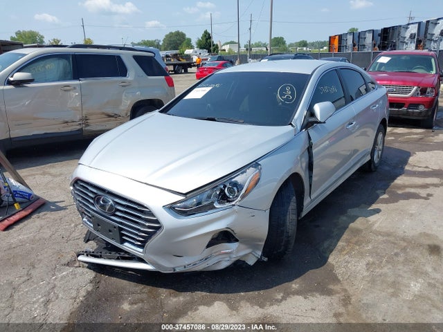 Hyundai SONATA SE 2019 5NPE24AF1KH799982 Image 2