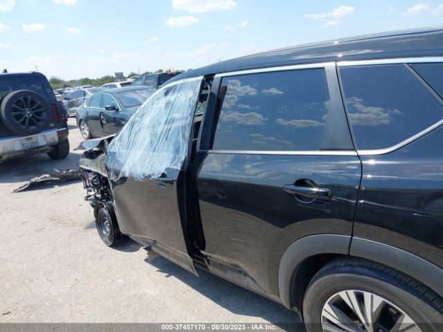 5N1BT3BA9NC695670 Nissan ROGUE SV