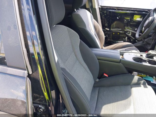 5N1BT3BA9NC695670 Nissan ROGUE SV