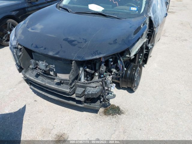 5N1BT3BA9NC695670 Nissan ROGUE SV