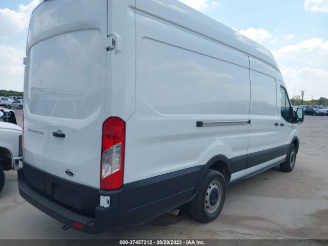 1FTBR3X82NKA74527 Ford TRANSIT CARGO VAN