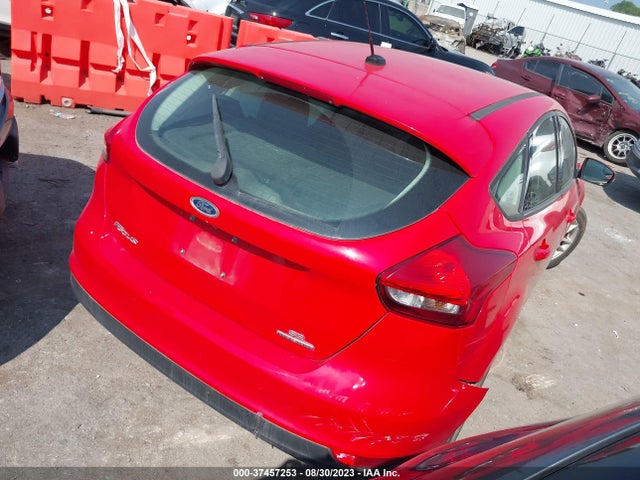 1FADP3K29FL262545 Ford FOCUS SE