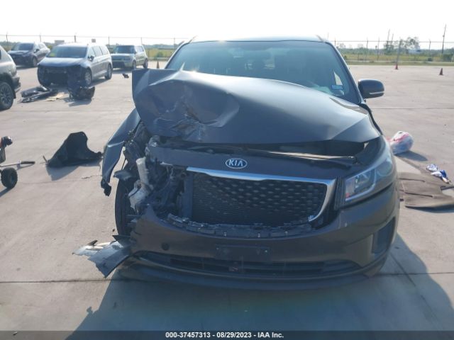 KNDMB5C1XH6241702 KIA SEDONA LX