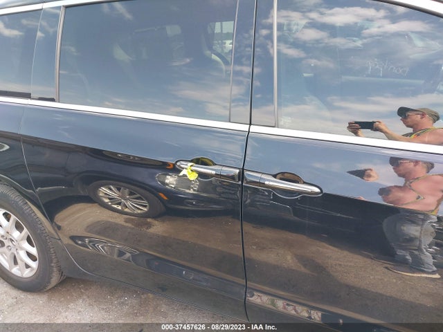 2C4RC1BG5MR600832 Chrysler Pacifica Touring L