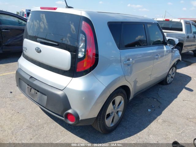 KNDJN2A2XE7706358 KIA Soul Base