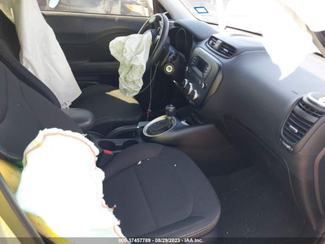 KNDJN2A2XE7706358 KIA Soul Base