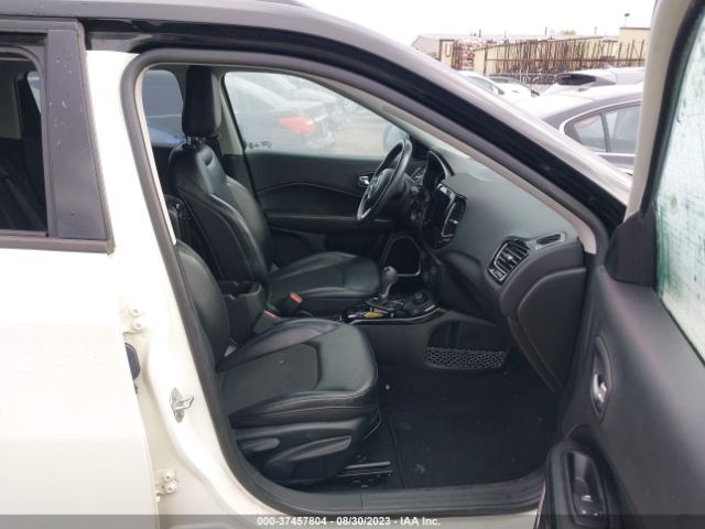 3C4NJDBB6JT313518 Jeep Compass Altitude