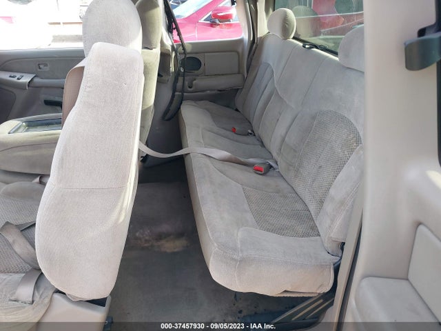 2001 CHEVROLET SILVERADO 1500 LS VIN: 2GCEC19V011210914