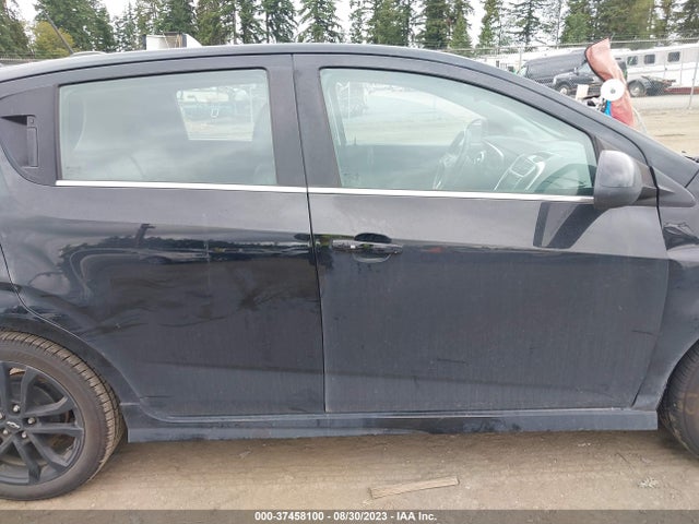 Chevrolet Sonic Premier 2018 1G1JF6SB2J4109289 Image 13