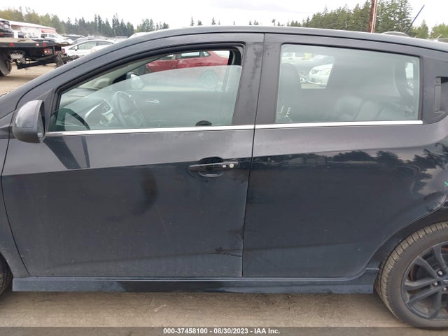 Chevrolet Sonic Premier 2018 1G1JF6SB2J4109289 Image 14