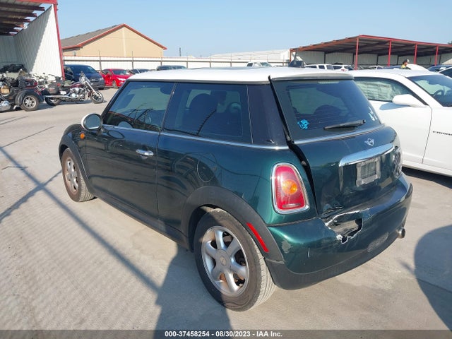 2009 MINI COOPER HARDTOP WMWMF33599TU75681 Photo 2