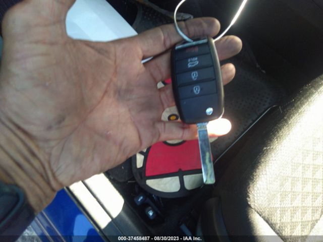 3KPA24AB3KE172281 KIA RIO S