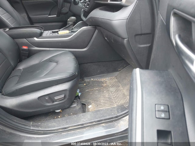 2023 TOYOTA HIGHLANDER XLE VIN: 5TDKDRBH7PS018281
