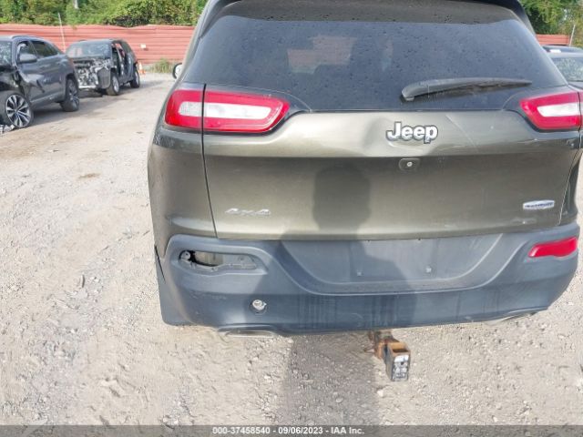 1C4PJMCS5FW570324 Jeep Cherokee Latitude