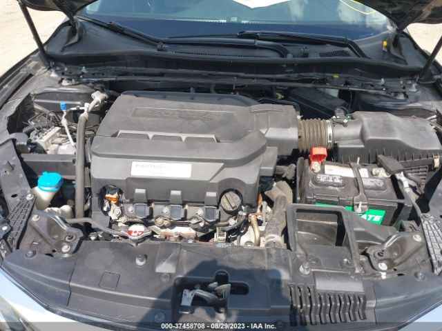 1HGCR3F96GA030958 Honda Accord Sedan Touring