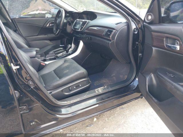 1HGCR3F96GA030958 Honda Accord Sedan Touring